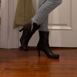 Y2k leather Square toed black booties!